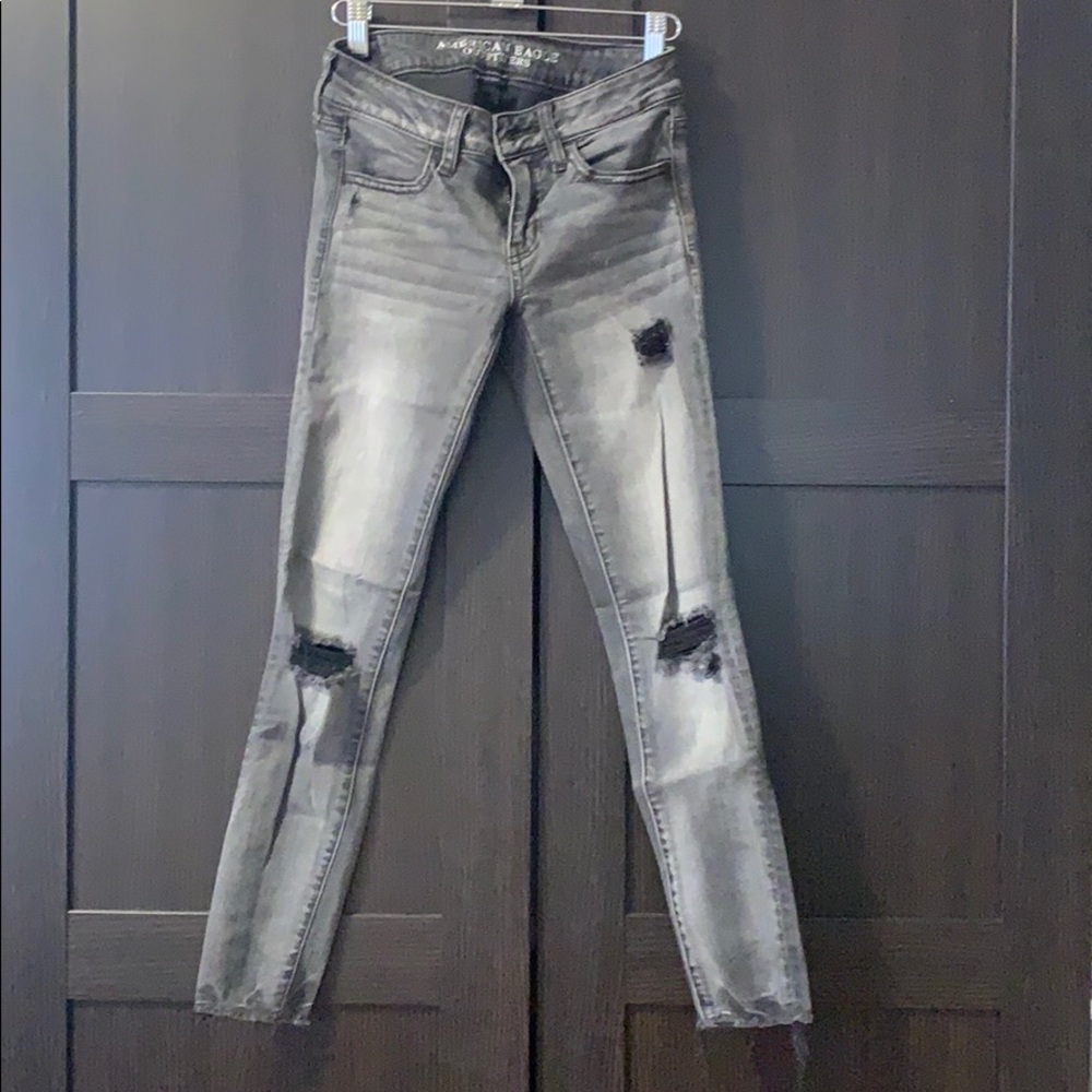 American Eagle Super Low Rise Jegging Size 2 Short